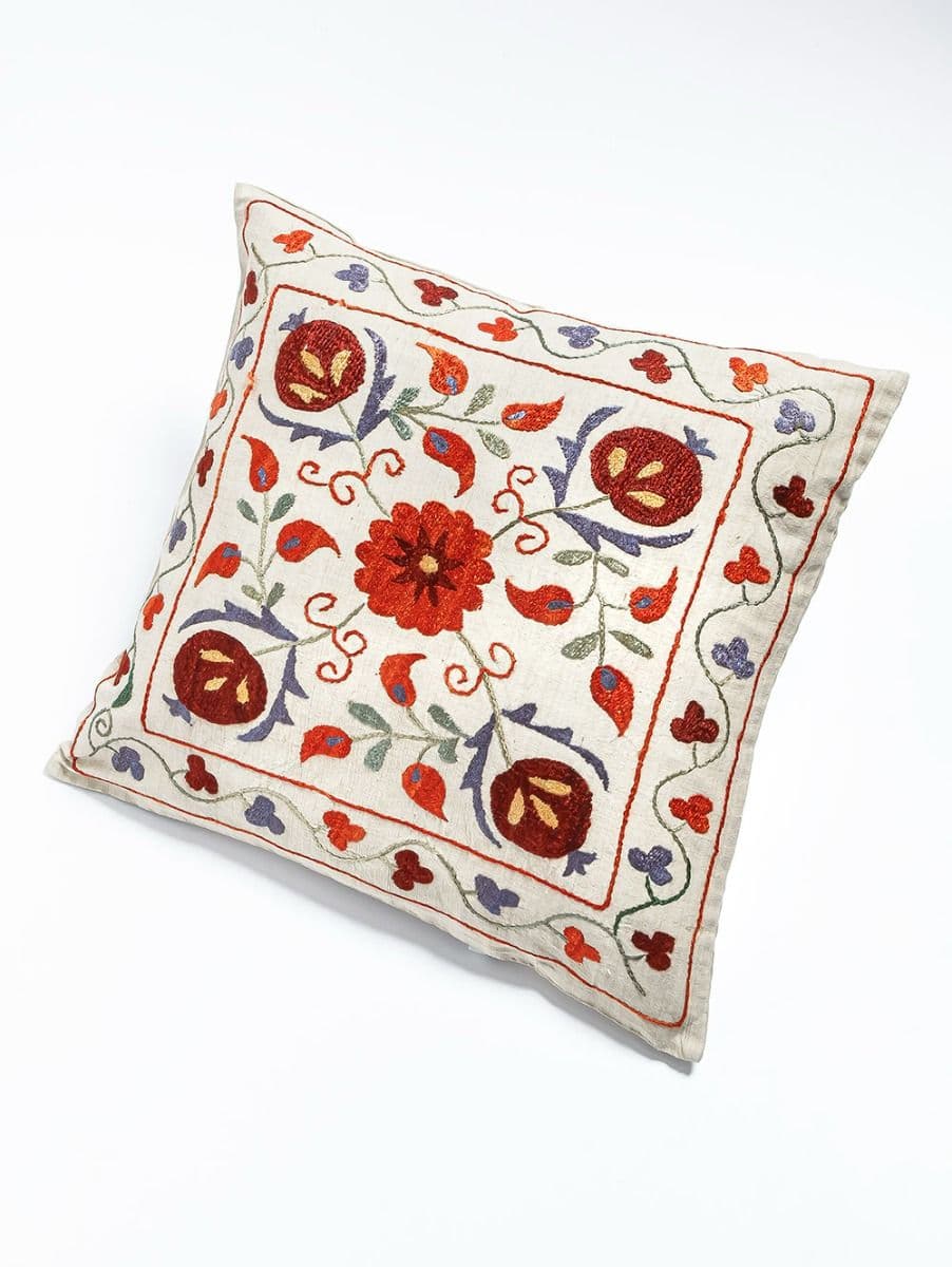 ALMOHADON SUZANI 44X48